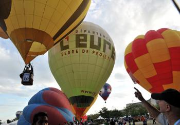马来西亚举办国际热气球嘉年华