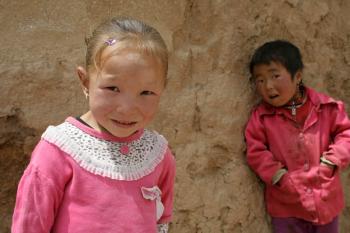 化隆回族自治县卡力岗地区的孩子