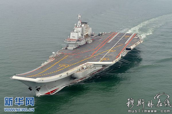 159月25日，我国第一艘航空母舰“辽宁舰”已按计划完成建造和试验试航工作。这是2012年5月，中国海军航母平台正在进行试航。新华社发（李唐摄）