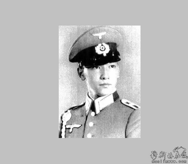 蒋公子蒋纬国，1936年以陆军少尉身分赴德国深造，帅气出众。