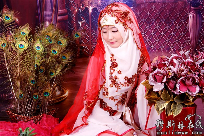 一组唯美的穆斯林婚纱写真 。哈匕拜