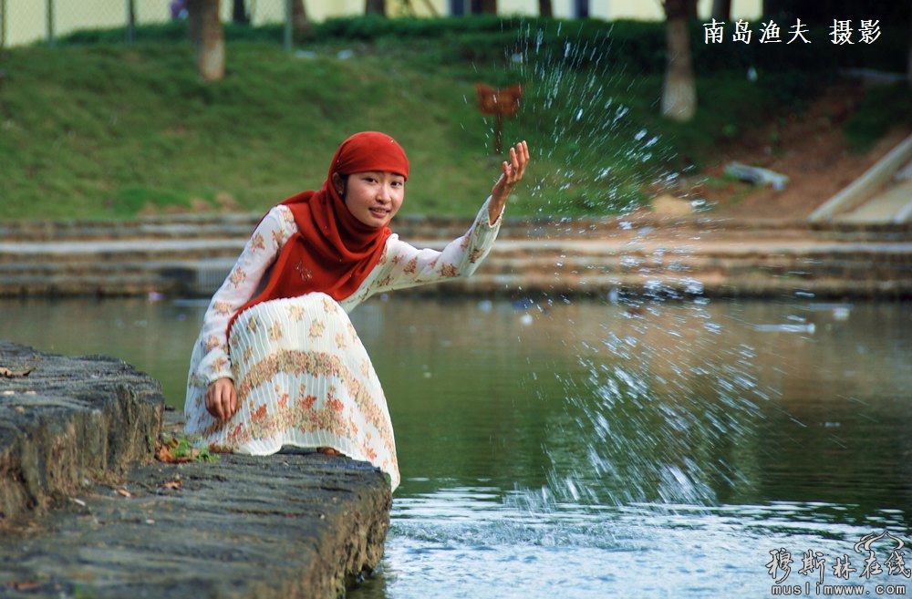 三亚的两位纯真可爱的回族女生——婷婷和阿珍