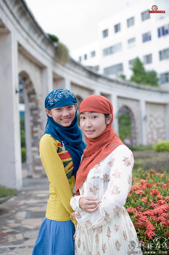 海南医学院里的回族漂亮女大学生