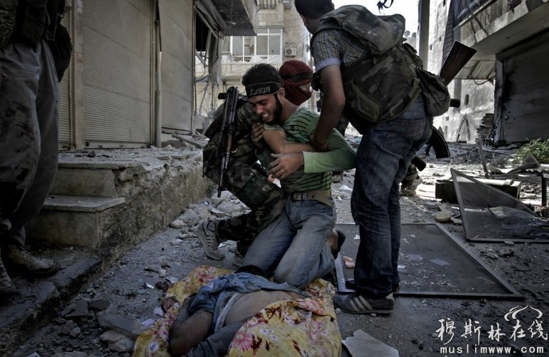 美国摄影师Javier Manzano凭“阿勒颇之困”系列作品获得突发新闻类组照三等奖。(图片来源：WPP)