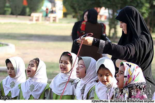    伊朗儿童学习古兰经文化活动掠影