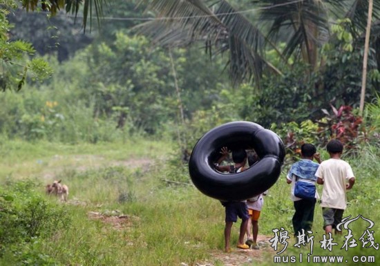 世界各地学生的危险上学路