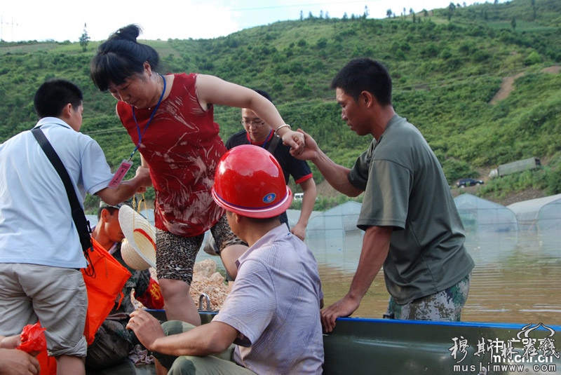 直击：贵州“6.29”特大山体滑坡救援现场
