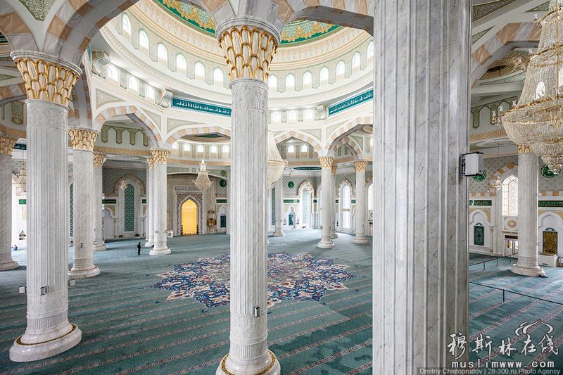 中亚最大的清真寺“哈兹拉特苏丹”清真寺美景