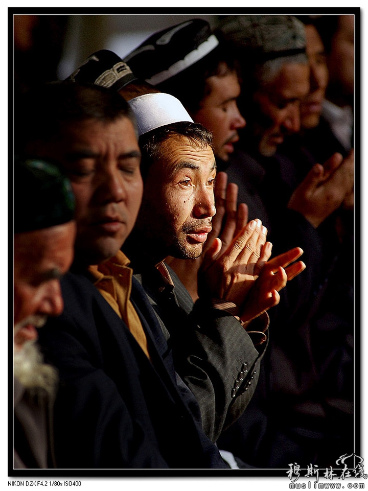 魅力新疆-人物系列《维吾尔族的男人们》（一）。伊犁清风摄