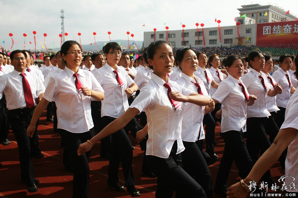 张家川回族自治县成立60周年庆祝大会隆重举行（高清组图）