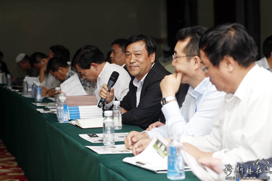 2013年8月28日，由中国回族学会和青海回族撒拉族救助会共同举办的，第21次全国回族学研讨会暨第4次全国回族企业家论坛在青海省会议中心盛大开幕。8月29日晚青海省商务厅与浙江青海义乌商会邀请来宁的部分回族企业家代表，在西宁大厦举行座谈会，共话回族企业发展之路。