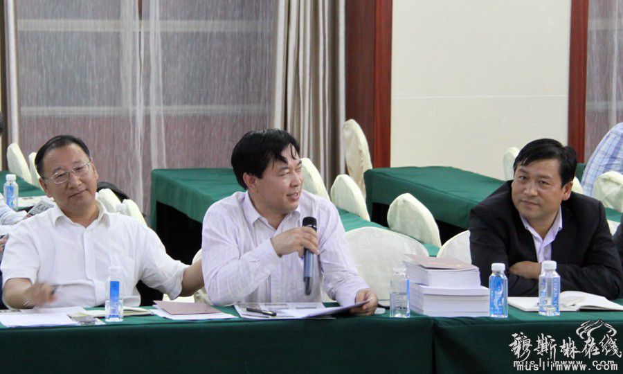 2013年8月28日，由中国回族学会和青海回族撒拉族救助会共同举办的，第21次全国回族学研讨会暨第4次全国回族企业家论坛在青海省会议中心盛大开幕。8月29日晚青海省商务厅与浙江青海义乌商会邀请来宁的部分回族企业家代表，在西宁大厦举行座谈会，共话回族企业发展之路。
