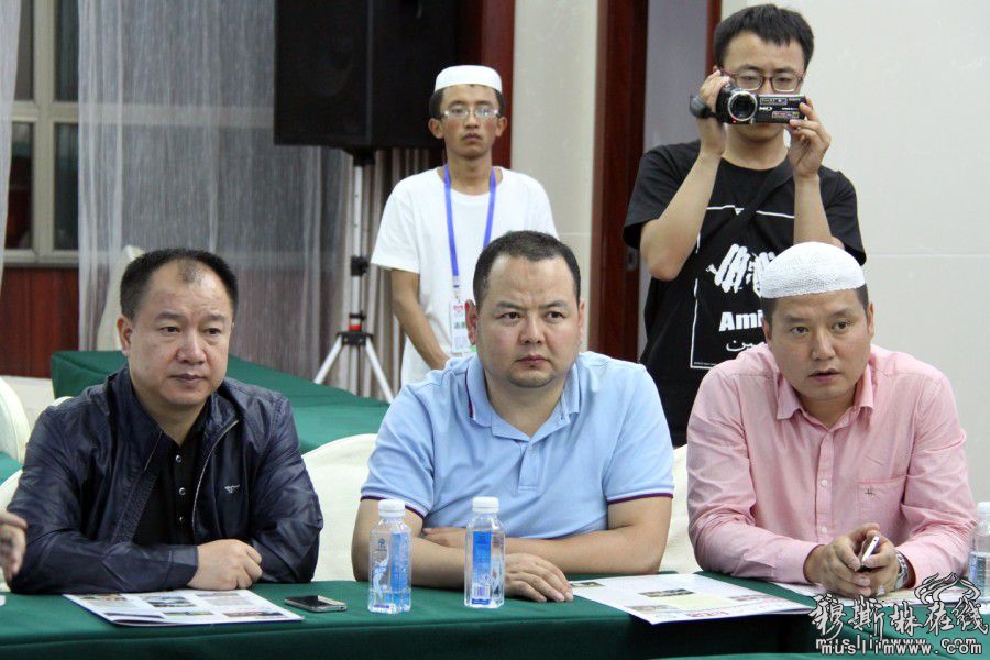 2013年8月28日，由中国回族学会和青海回族撒拉族救助会共同举办的，第21次全国回族学研讨会暨第4次全国回族企业家论坛在青海省会议中心盛大开幕。8月29日晚青海省商务厅与浙江青海义乌商会邀请来宁的部分回族企业家代表，在西宁大厦举行座谈会，共话回族企业发展之路。