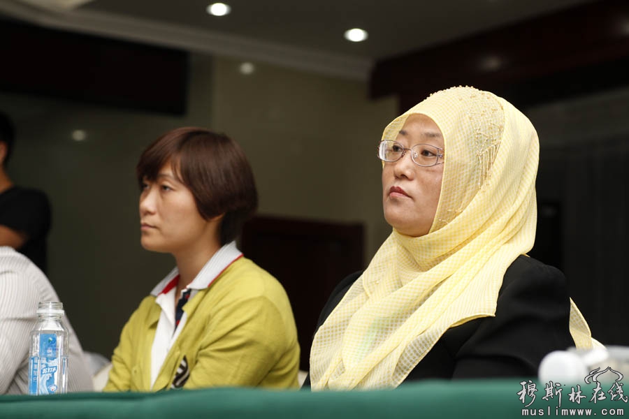2013年8月28日，由中国回族学会和青海回族撒拉族救助会共同举办的，第21次全国回族学研讨会暨第4次全国回族企业家论坛在青海省会议中心盛大开幕。8月29日晚青海省商务厅与浙江青海义乌商会邀请来宁的部分回族企业家代表，在西宁大厦举行座谈会，共话回族企业发展之路。