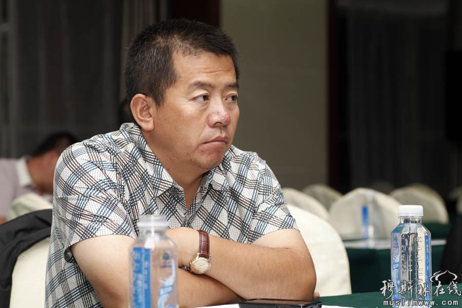 2013年8月28日，由中国回族学会和青海回族撒拉族救助会共同举办的，第21次全国回族学研讨会暨第4次全国回族企业家论坛在青海省会议中心盛大开幕。8月29日晚青海省商务厅与浙江青海义乌商会邀请来宁的部分回族企业家代表，在西宁大厦举行座谈会，共话回族企业发展之路。