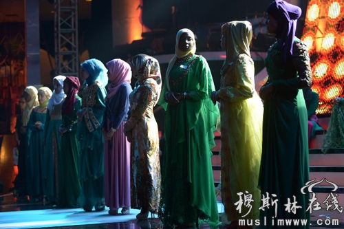 印尼办“穆斯林小姐”大赛 与“世界小姐”唱对台