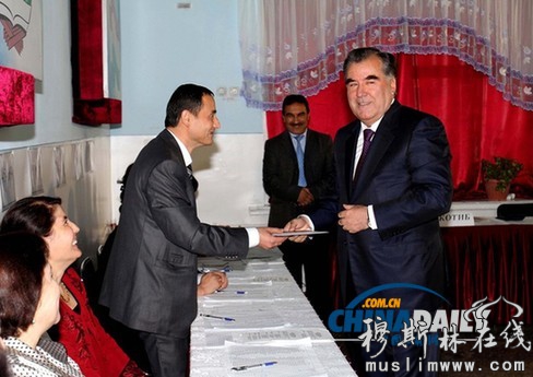 塔吉克斯坦总统拉赫蒙赢得第4个任期 中国派团观选