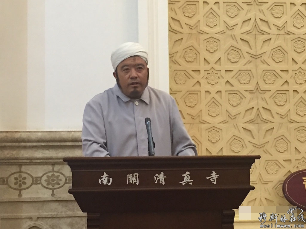 图为马国正阿訇发表感言图为四川绵阳梓潼县清真寺管委主任讲话图为金