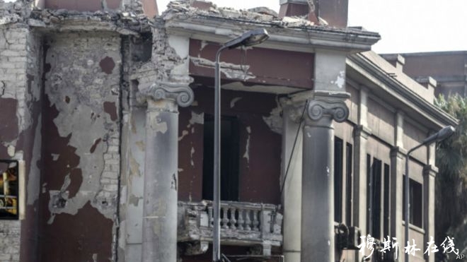 埃及首都开罗的意大利领事馆星期六（7月11日）发生爆炸，领事馆损坏严重。