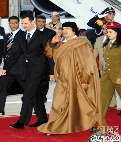 卡扎菲的女子敢死队个个百里挑一图