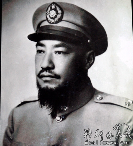 马家军东征悲壮抗战百名骑兵集体投河殉国