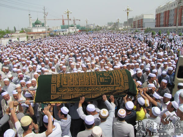 新疆南疆哲合忍耶热依斯马鸿武奉命归真